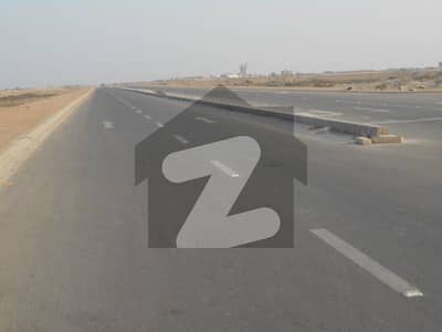 IDEAL LOCATION PLOT FOR SALE 500 YARDS