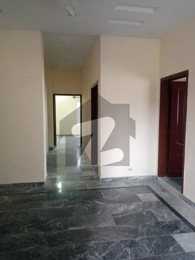 بنی گالہ اسلام آباد میں 2 کمروں کا 5 مرلہ فلیٹ 33.0 ہزار میں کرایہ پر دستیاب ہے۔