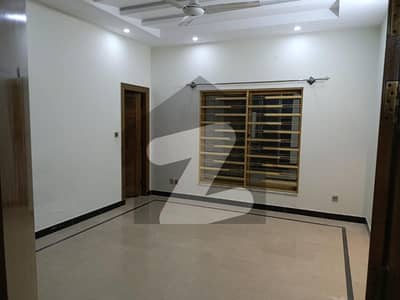 سوان گارڈن اسلام آباد میں 2 کمروں کا 7 مرلہ بالائی پورشن 45.0 ہزار میں کرایہ پر دستیاب ہے۔