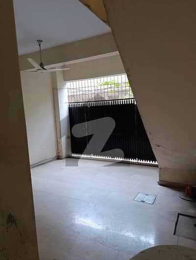 3.5 Marla Triple Storey Beautiful House For Sale