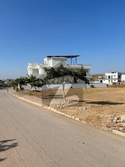 بحریہ ٹاؤن فیز 8 ۔ بلاک پی بحریہ ٹاؤن فیز 8,بحریہ ٹاؤن راولپنڈی,راولپنڈی میں 1 کنال رہائشی پلاٹ 1.25 کروڑ میں برائے فروخت۔