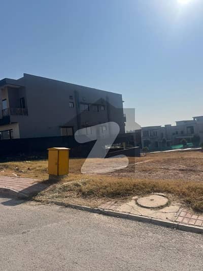 بحریہ گرینز۔ اوورسیز انکلیو - سیکٹر 3 بحریہ گرینز۔ اوورسیز انکلیو,بحریہ ٹاؤن فیز 8,بحریہ ٹاؤن راولپنڈی,راولپنڈی میں 1 کنال رہائشی پلاٹ 2.4 کروڑ میں برائے فروخت۔