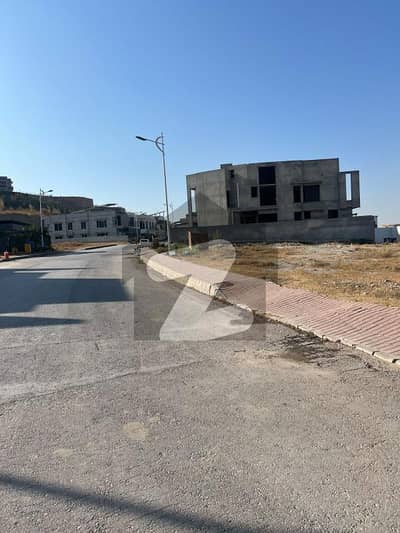 بحریہ گرینز۔ اوورسیز انکلیو - سیکٹر 5 بحریہ گرینز۔ اوورسیز انکلیو,بحریہ ٹاؤن فیز 8,بحریہ ٹاؤن راولپنڈی,راولپنڈی میں 1 کنال رہائشی پلاٹ 2.15 کروڑ میں برائے فروخت۔