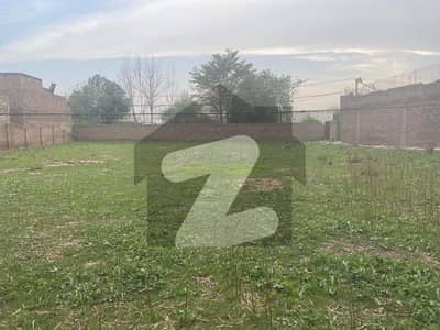 جی ٹی روڈ پشاور میں 3 کنال کمرشل پلاٹ 24.8 کروڑ میں برائے فروخت۔