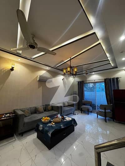 05 MARLA ELEGANT AND FULLY MAINTAINED SUPER HOT LOCATED BUNGALOW IS AVAILABLE IN THE BEST BLOCK OF DHA LAHORE.