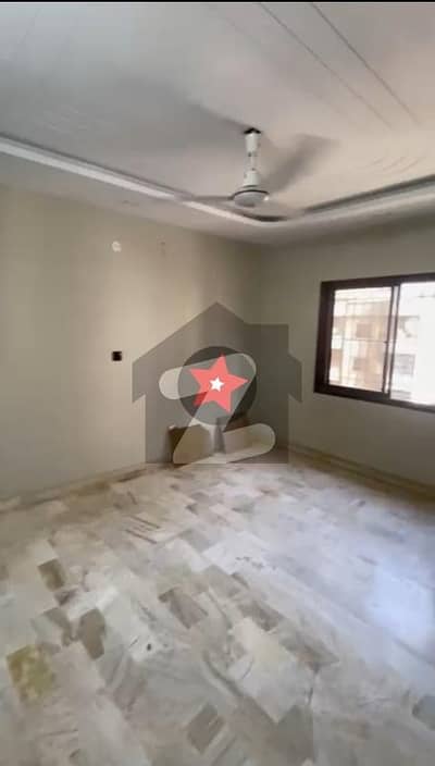 شرف آباد گلشنِ اقبال ٹاؤن,کراچی میں 3 کمروں کا 7 مرلہ فلیٹ 3.8 کروڑ میں برائے فروخت۔