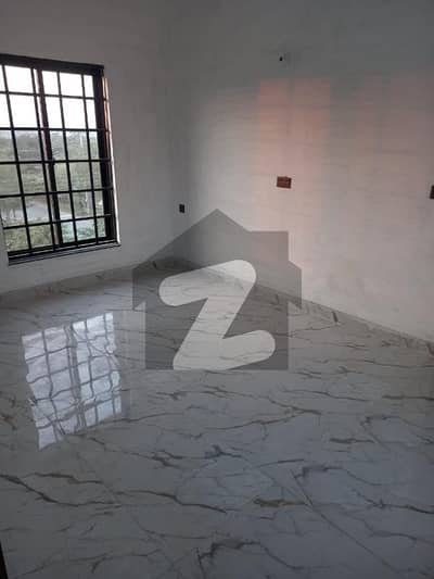 نیسپاک سکیم فیز 3 ڈیفینس روڈ,لاہور میں 1 کمرے کا 10 مرلہ زیریں پورشن 32.0 ہزار میں کرایہ پر دستیاب ہے۔