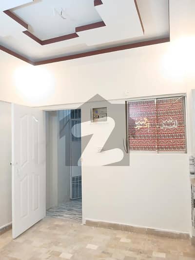 گلستانِِ جوہر ۔ بلاک 18 گلستانِ جوہر,کراچی میں 2 کمروں کا 3 مرلہ فلیٹ 45.0 لاکھ میں برائے فروخت۔