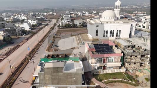 Sector C3 9 Marla New Deal Main Boulevard Plots Near To Entrance Available For Sale