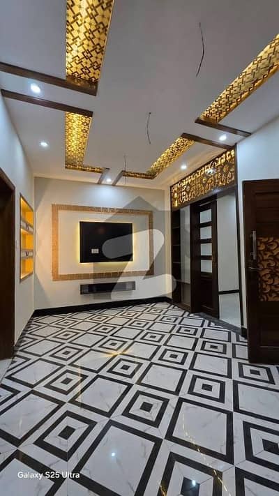 Aesthetic Prime Location House Of 4 Marla For sale Is Available