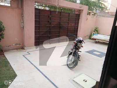 گلستانِِ جوہر ۔ بلاک 2 گلستانِ جوہر,کراچی میں 3 کمروں کا 16 مرلہ زیریں پورشن 1.1 لاکھ میں کرایہ پر دستیاب ہے۔