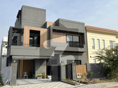10Marla brand new house For Sale Most Prime Location of BAHRIA Town Islamabad