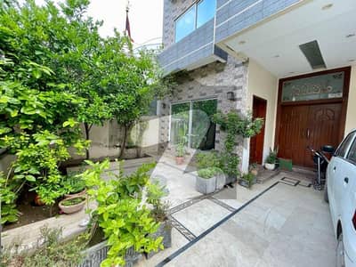 10 Marla Fully Furnished Lower Portion For Rent