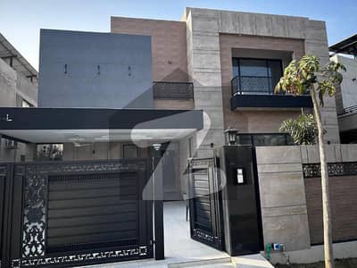 ڈی ایچ اے فیز 5 ڈیفنس (ڈی ایچ اے),لاہور میں 7 کمروں کا 1 کنال مکان 6.0 لاکھ میں کرایہ پر دستیاب ہے۔