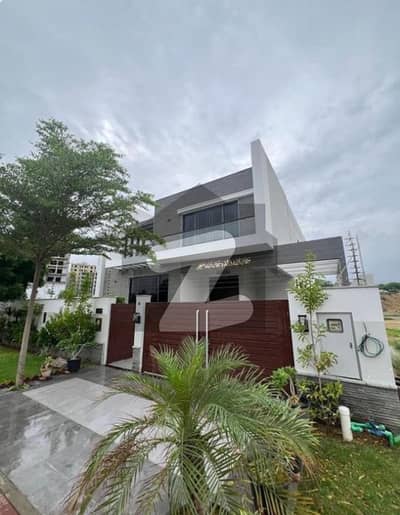 بحریہ ٹاؤن - پریسنٹ 4 بحریہ ٹاؤن کراچی,کراچی میں 6 کمروں کا 1 کنال مکان 1.4 لاکھ میں کرایہ پر دستیاب ہے۔