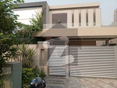 ڈی ایچ اے فیز 5 ڈیفنس (ڈی ایچ اے),لاہور میں 5 کمروں کا 1 کنال مکان 3.5 لاکھ میں کرایہ پر دستیاب ہے۔