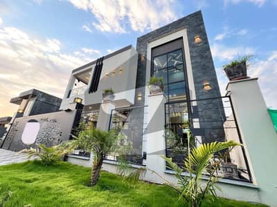 10 Marla Luxury Designer Brand New House For Sale