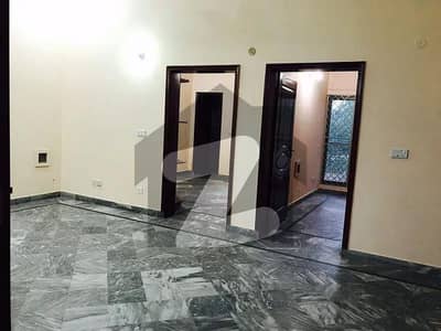 جوہر ٹاؤن فیز 2 جوہر ٹاؤن,لاہور میں 7 کمروں کا 5 مرلہ مکان 1.1 لاکھ میں کرایہ پر دستیاب ہے۔