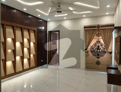 Ready To Buy A House 1 Kanal In Bahria Town - Sector C