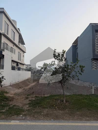 End Your Search For Prime Location Residential Plot Here And sale Now