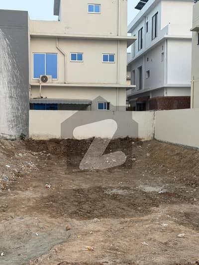 Prime Location 5 Marla Residential Plot For sale In Beautiful Park View City - Platinum Block