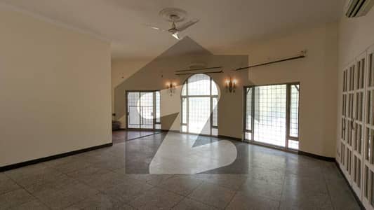 Beautiful 6Bedroom Luxury House Available For Rent, -8