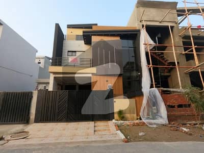 پارک ویو سٹی - ٹولپ اوورسیز پارک ویو سٹی,لاہور میں 4 کمروں کا 5 مرلہ مکان 2.4 کروڑ میں برائے فروخت۔