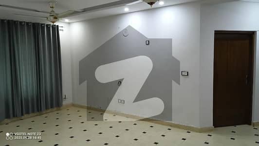 House Of 12 Marla Available For Rent In I-8/3