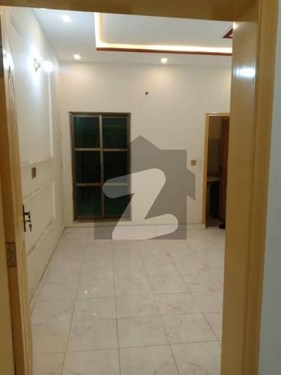 گرین ٹاؤن ۔ مین مارکیٹ روڈ گرین ٹاؤن سیکٹر ڈی 2,لاہور میں 3 کمروں کا 2 مرلہ مکان 95.0 لاکھ میں برائے فروخت۔