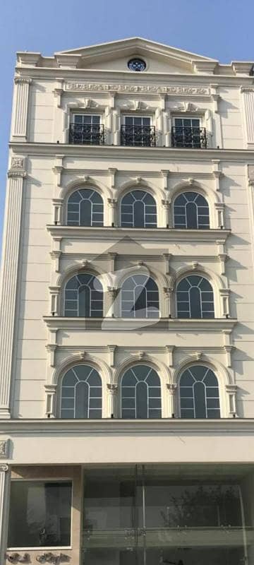 ڈی ایچ اے فیز 6 - مین بلیوارڈ ڈی ایچ اے فیز 6,ڈیفنس (ڈی ایچ اے),لاہور میں 4 مرلہ عمارت 15.0 کروڑ میں برائے فروخت۔