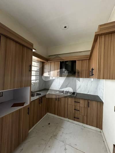 گلستانِِ جوہر ۔ بلاک 7 گلستانِ جوہر,کراچی میں 2 کمروں کا 4 مرلہ فلیٹ 50.0 ہزار میں کرایہ پر دستیاب ہے۔