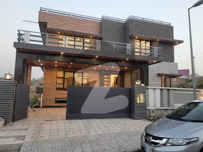 A-Class 29 Marla Corner House | 8 Bed | 15 KW Solar | Massive 10,000 Sq. Ft. Covered Area