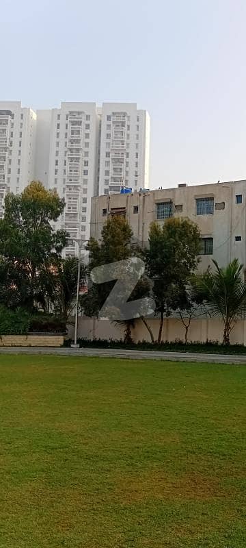 کلفٹن ۔ بلاک 8 کلفٹن,کراچی میں 3 کمروں کا 6 مرلہ فلیٹ 3.6 کروڑ میں برائے فروخت۔