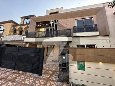 Stylish 10 Marla House For Sale In Central Block | Prime Location | Offered By Hadi Lines