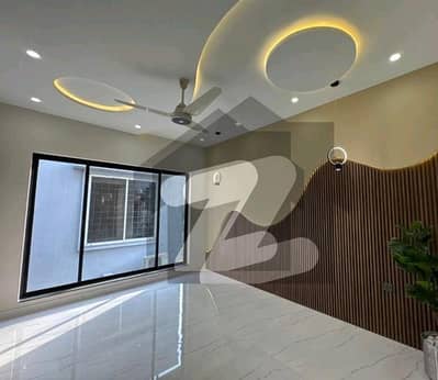 10 Marla Newly Built Modern Luxury House Ghaznavi Block, Bahria Town Lahore