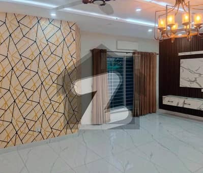 12 Marla Corner House DD Block | 5 Bedrooms | Double Story | Prime Location | Hadi Lines Offers You