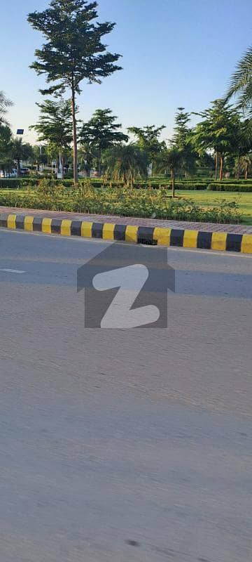 B Block 4 Kanal Non Dp Good Location Available For Sale