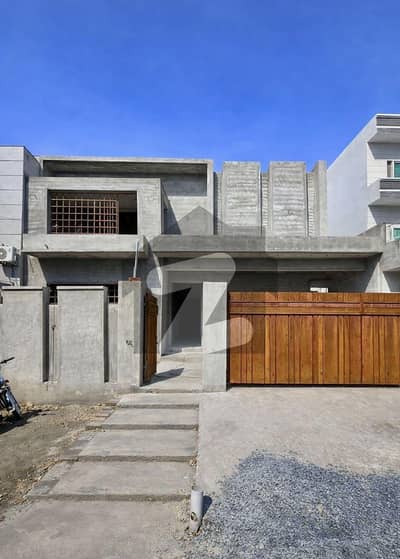 کینال گارڈن ۔ بلاک بی کینال گارڈن,لاہور میں 5 کمروں کا 1 کنال مکان 3.55 کروڑ میں برائے فروخت۔