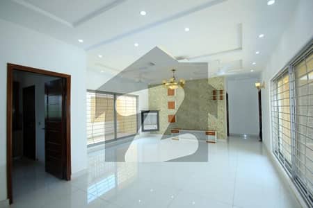 ڈی ایچ اے فیز 6 ڈیفنس (ڈی ایچ اے),لاہور میں 3 کمروں کا 1 کنال بالائی پورشن 1.45 لاکھ میں کرایہ پر دستیاب ہے۔