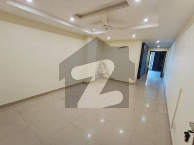 بحریہ ٹاؤن فیز 4 بحریہ ٹاؤن راولپنڈی,راولپنڈی میں 3 کمروں کا 10 مرلہ زیریں پورشن 48.0 ہزار میں کرایہ پر دستیاب ہے۔