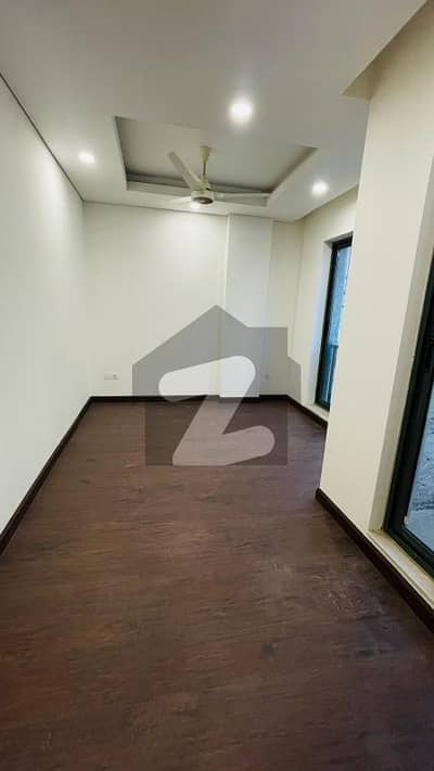 ایٹین کشمیر ہائی وے,اسلام آباد میں 2 کمروں کا 7 مرلہ فلیٹ 5.6 کروڑ میں برائے فروخت۔