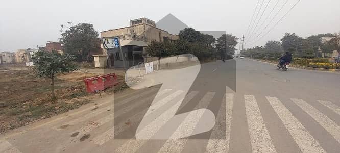 Knaal Plot Very Reasonable Price Prime Location available for sale in dha phase 8 block U