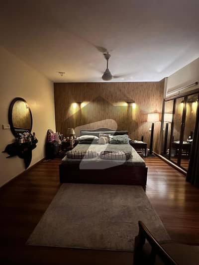 ڈی ایچ اے فیز 1 ڈی ایچ اے ڈیفینس,کراچی میں 3 کمروں کا 8 مرلہ فلیٹ 4.0 کروڑ میں برائے فروخت۔