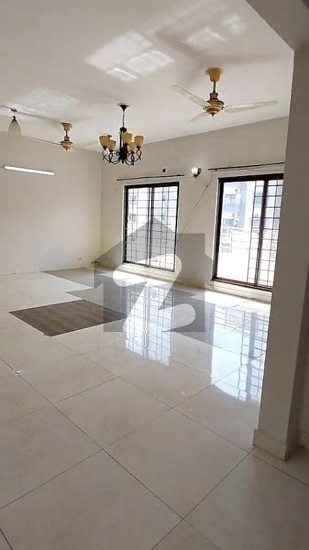 2 Floor 3 Bed Room Apartments For Sale in Askari 11 Lahore 2 Floor 3 Bed Room Apartments For Sale in Askari 11 Lahore