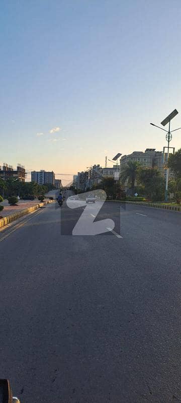 Executive Block 4 Kanal Available On Investor Rate At Cream Location