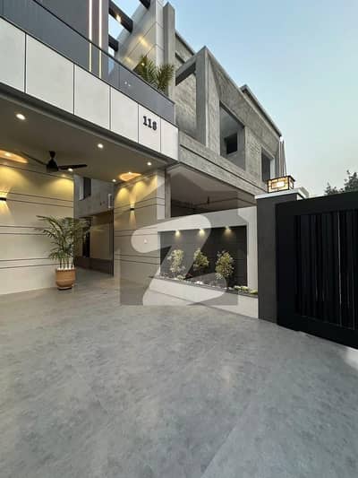 ڈی ایچ اے فیز 3 - بلاک ڈبل ایکس فیز 3,ڈیفنس (ڈی ایچ اے),لاہور میں 4 کمروں کا 10 مرلہ مکان 1.85 لاکھ میں کرایہ پر دستیاب ہے۔