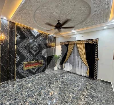 Prime Location 10 Marla House In Wapda Town Is Available