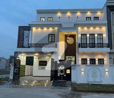 سٹی ہاؤسنگ سوسائٹی گوجرانوالہ میں 5 کمروں کا 11 مرلہ مکان 4.85 کروڑ میں برائے فروخت۔ سٹی ہاؤسنگ سوسائٹی گوجرانوالہ میں 5 کمروں کا 11 مرلہ مکان 4.85 کروڑ میں برائے فروخت۔