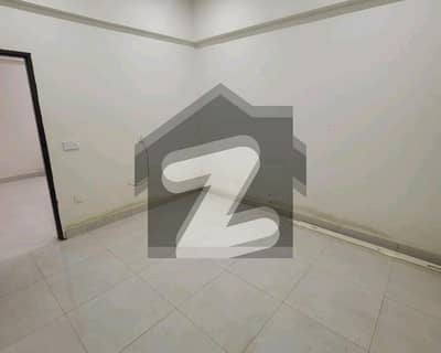 گلستانِِ جوہر ۔ بلاک 11 گلستانِ جوہر,کراچی میں 3 کمروں کا 6 مرلہ فلیٹ 2.45 کروڑ میں برائے فروخت۔