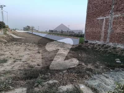 اوکاڑہ بائی پاس روڈ اوکاڑہ میں 5 مرلہ کمرشل پلاٹ 32.0 لاکھ میں برائے فروخت۔